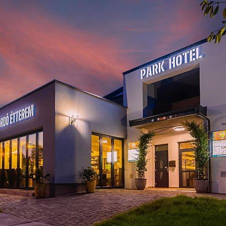 Park Hotel Buek-Buekfuerdo Экстерьер фото