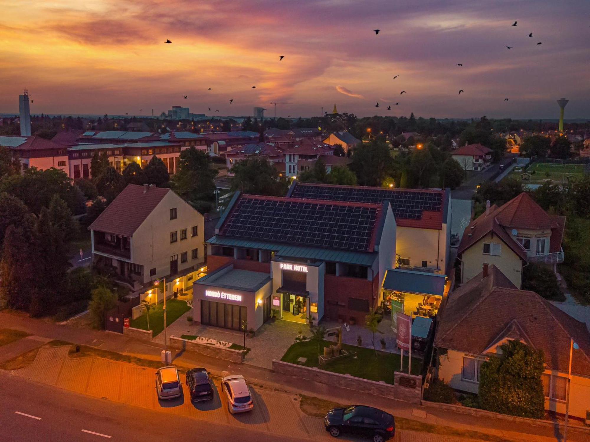 Park Hotel Buek-Buekfuerdo Экстерьер фото